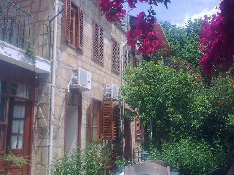 Begonville Pansiyon Side Exterior photo