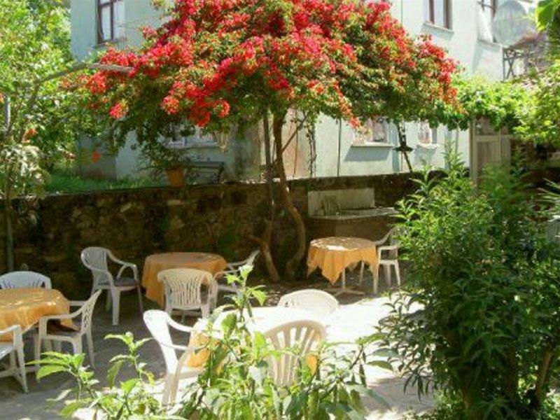 Begonville Pansiyon Side Exterior photo